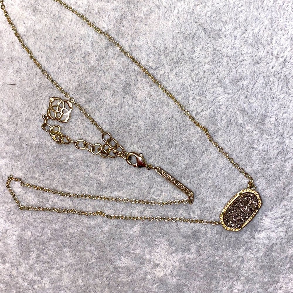 Kendra Scott necklace!
